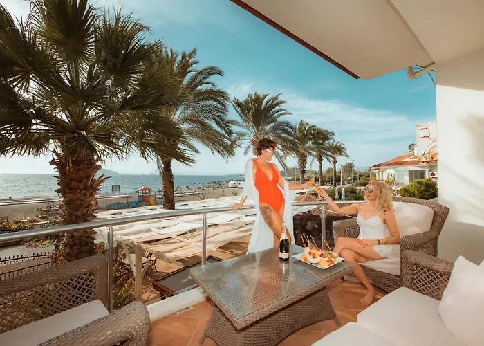 Sunset Beach Villas And Apartments